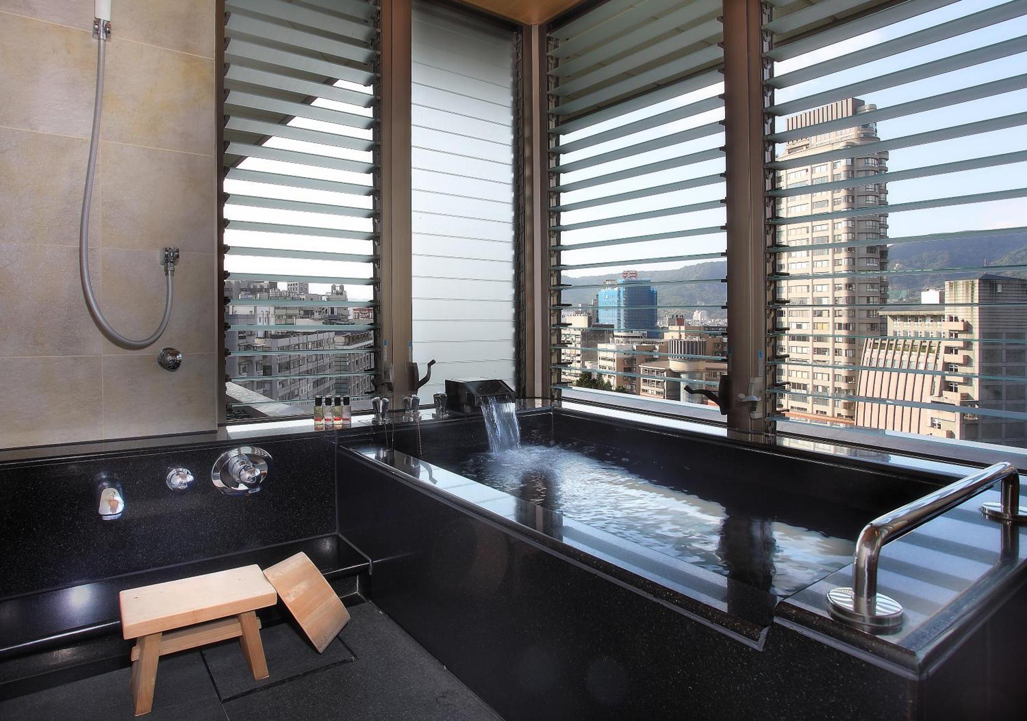 Radium Kagaya Taipei Hotel Bagian luar foto